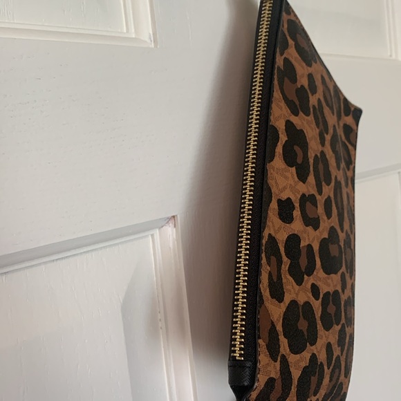 Michael Kors Wristlet - Picture 12 of 15